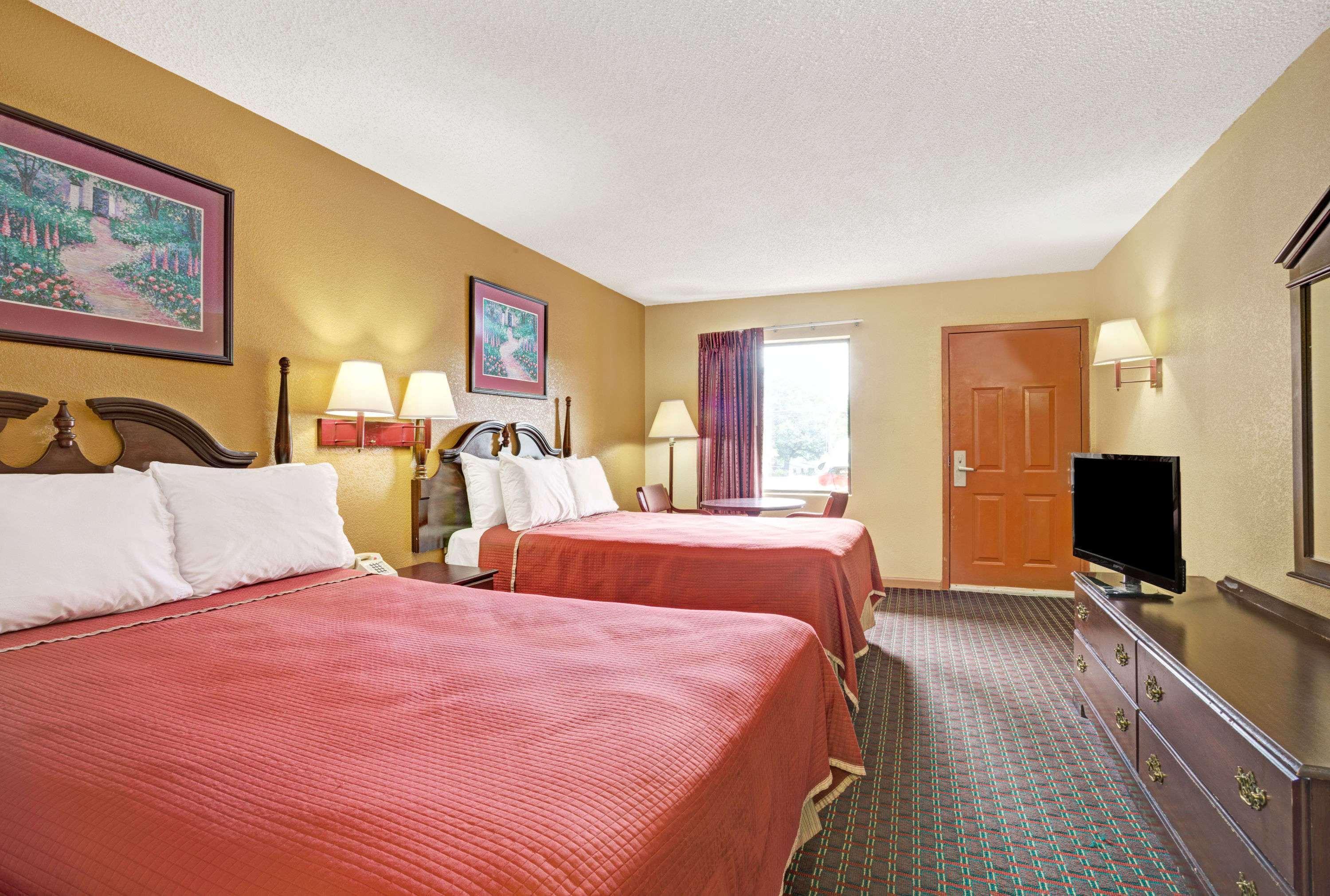 Travelodge By Wyndham Forest Park Atlanta South Eksteriør billede