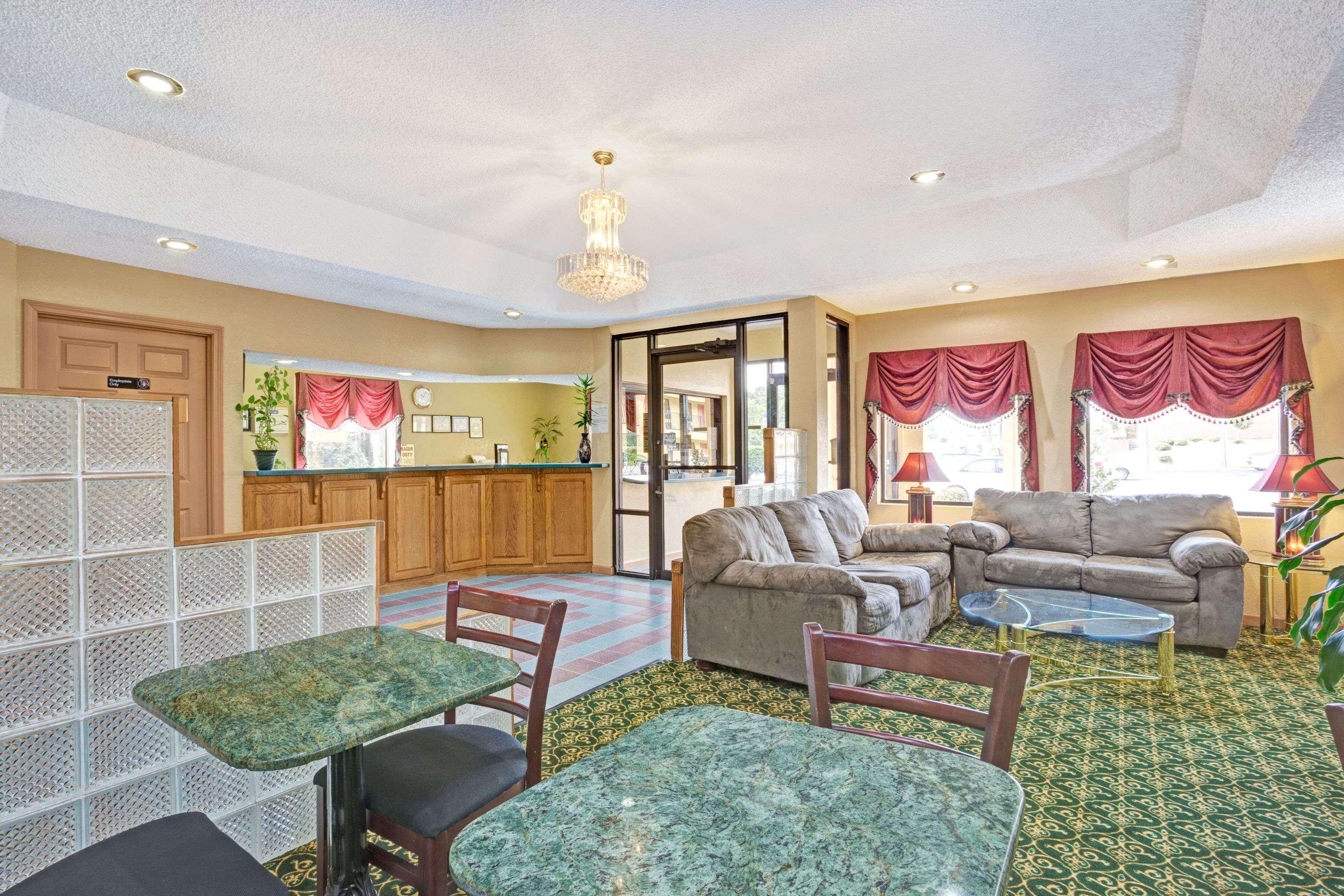 Travelodge By Wyndham Forest Park Atlanta South Eksteriør billede